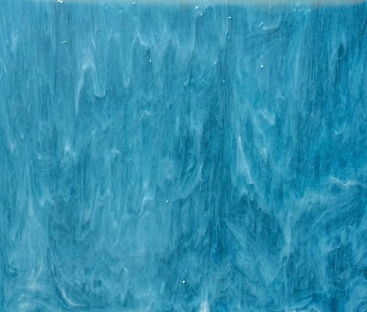 DG1085 Blue/White Streaky Transparent